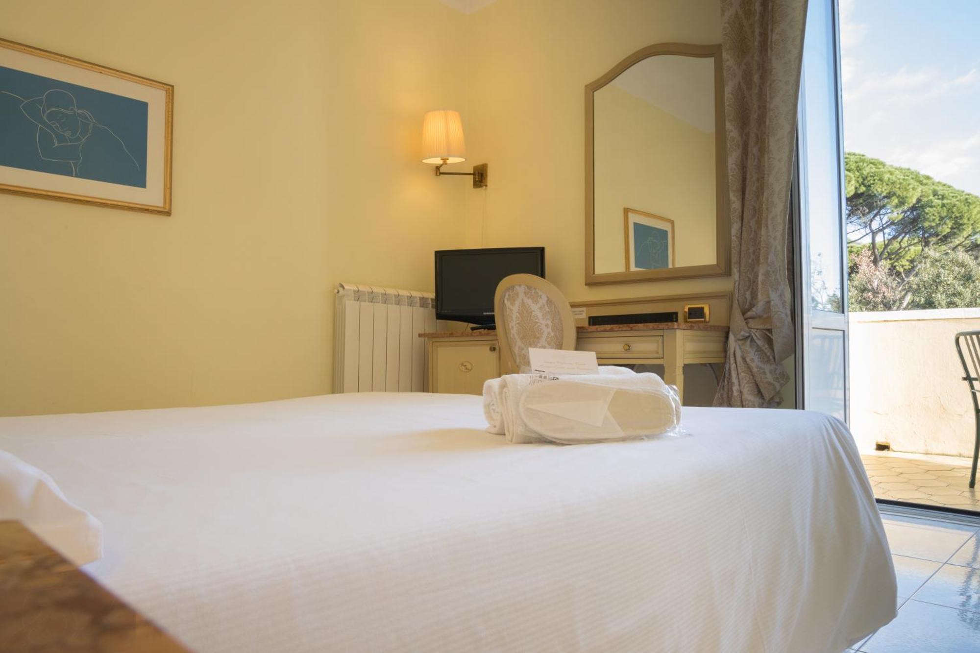 Ena Hotel Аренцано Екстериор снимка