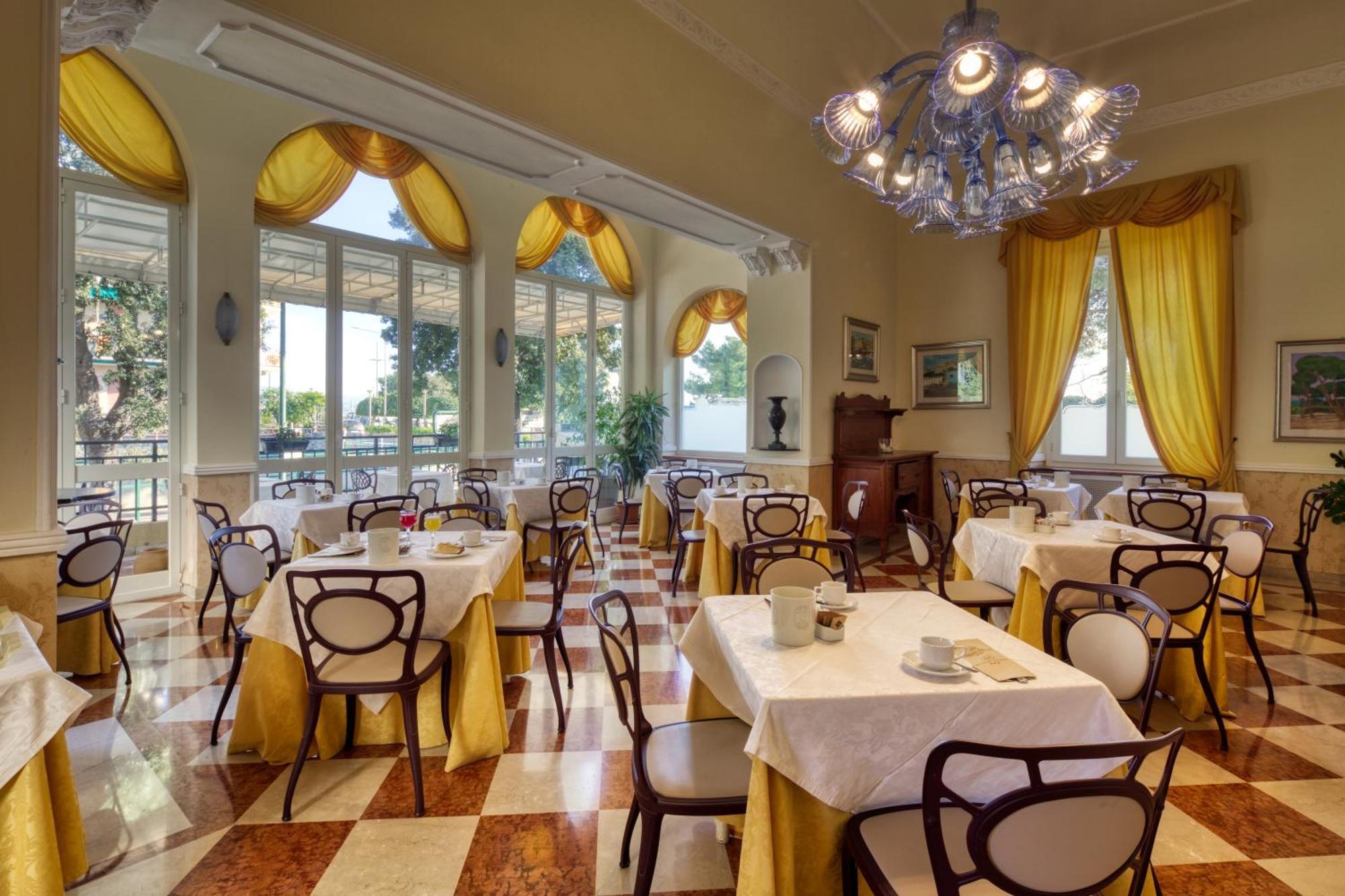 Ena Hotel Аренцано Екстериор снимка