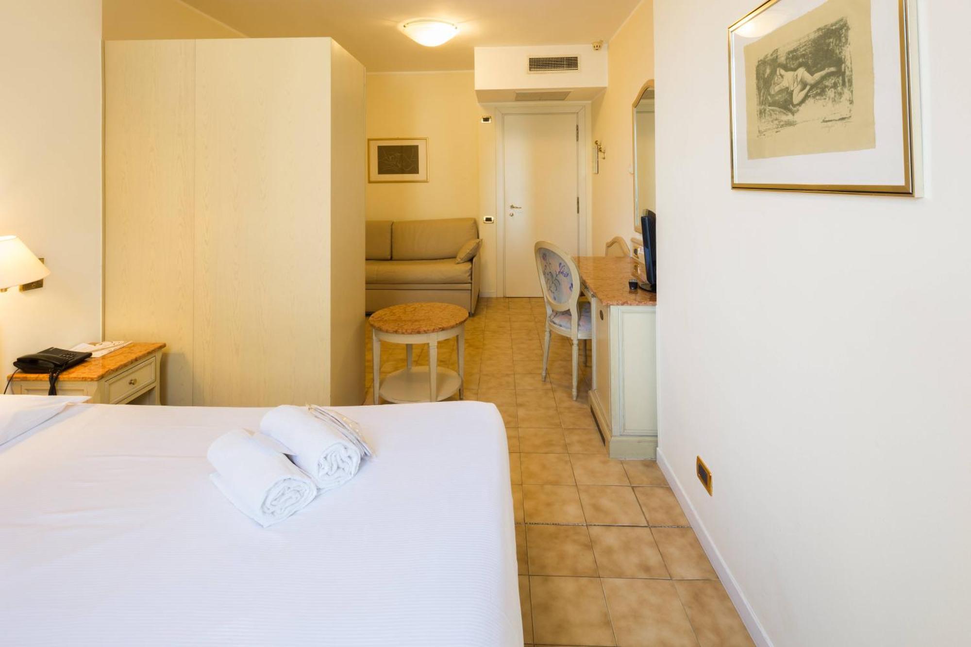 Ena Hotel Аренцано Екстериор снимка
