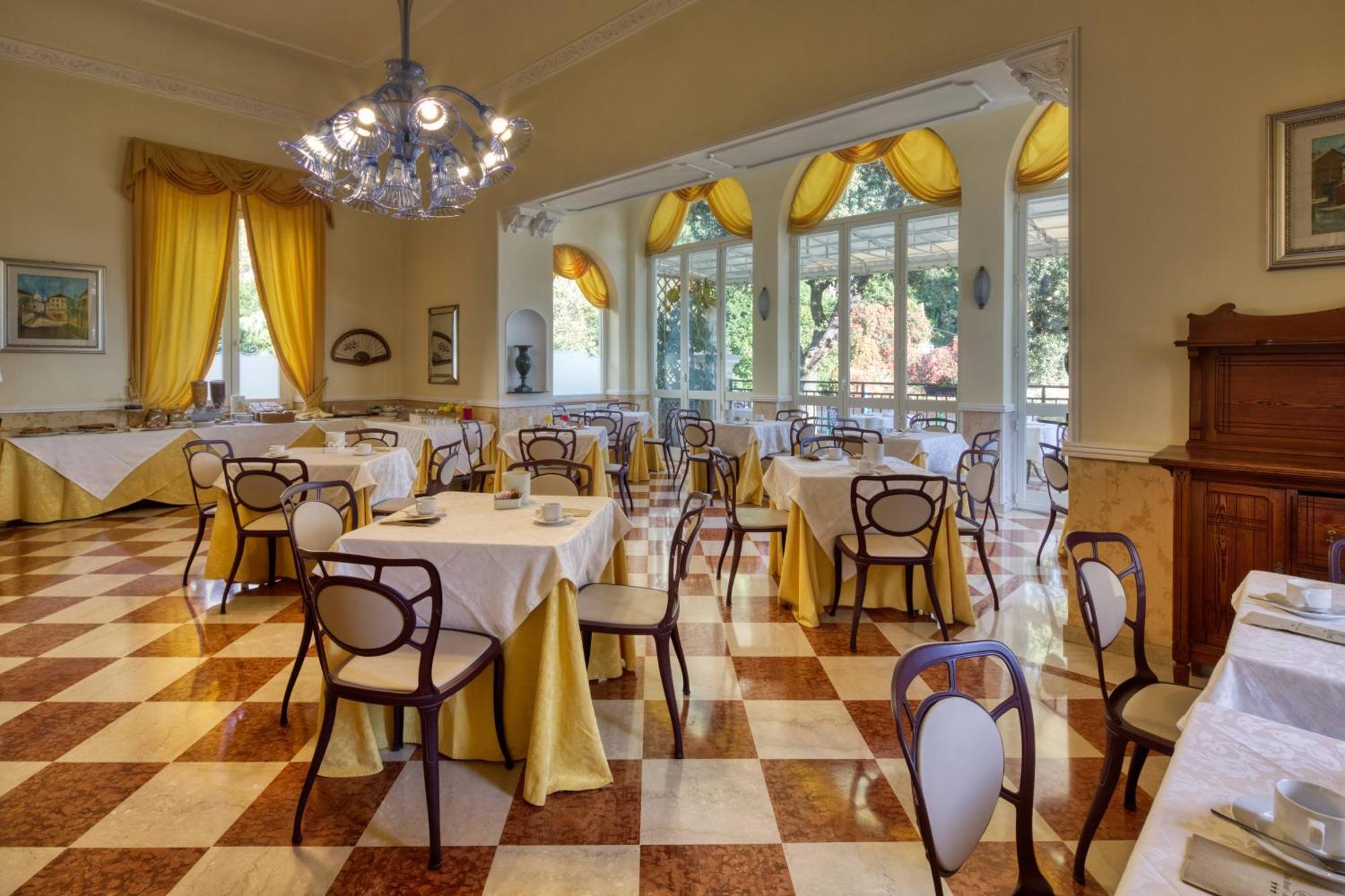 Ena Hotel Аренцано Екстериор снимка
