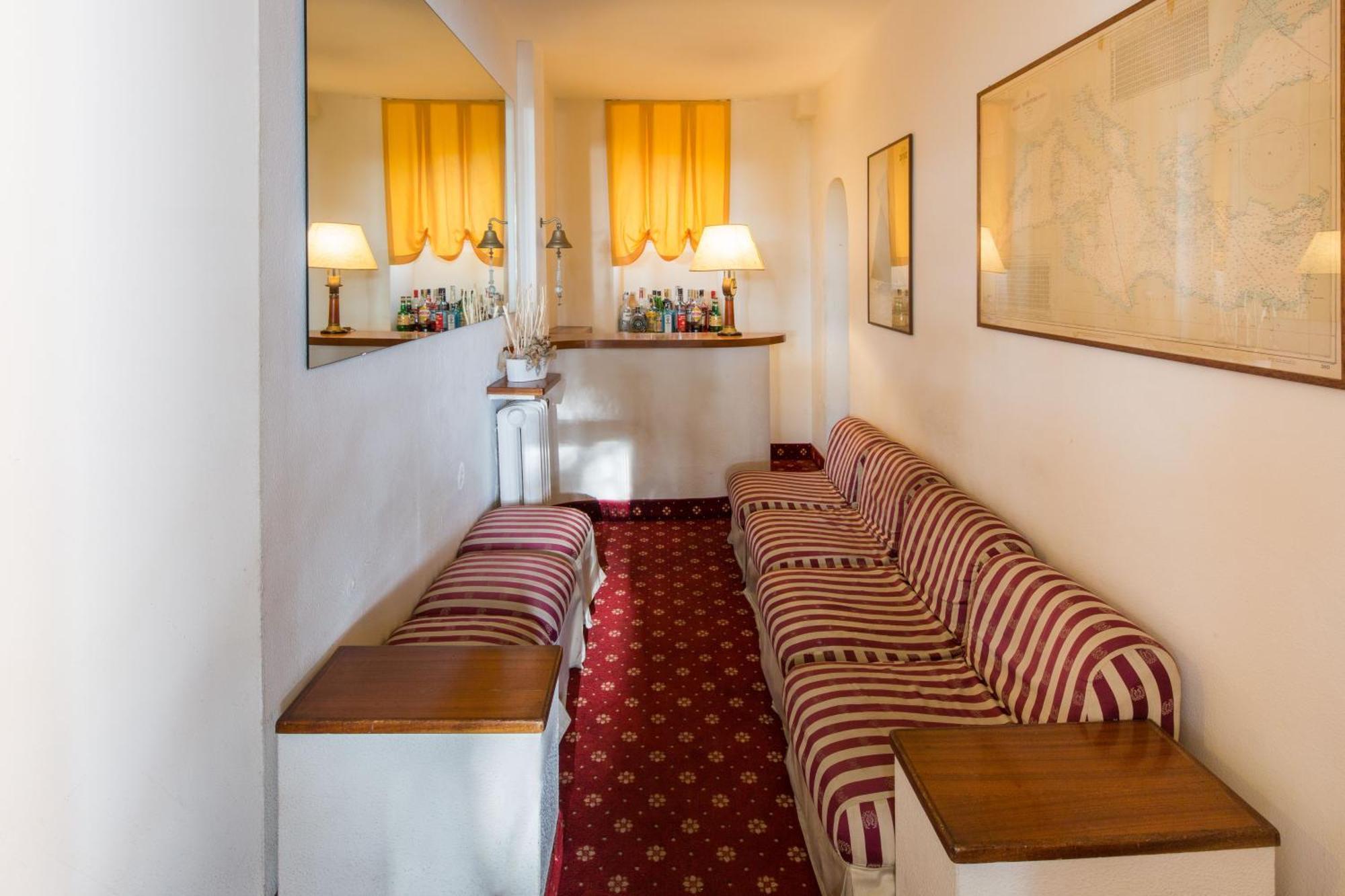 Ena Hotel Аренцано Екстериор снимка