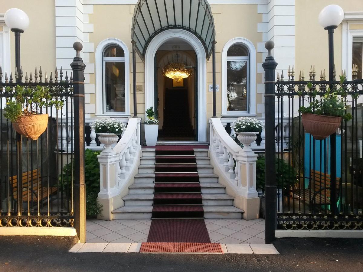 Ena Hotel Аренцано Екстериор снимка